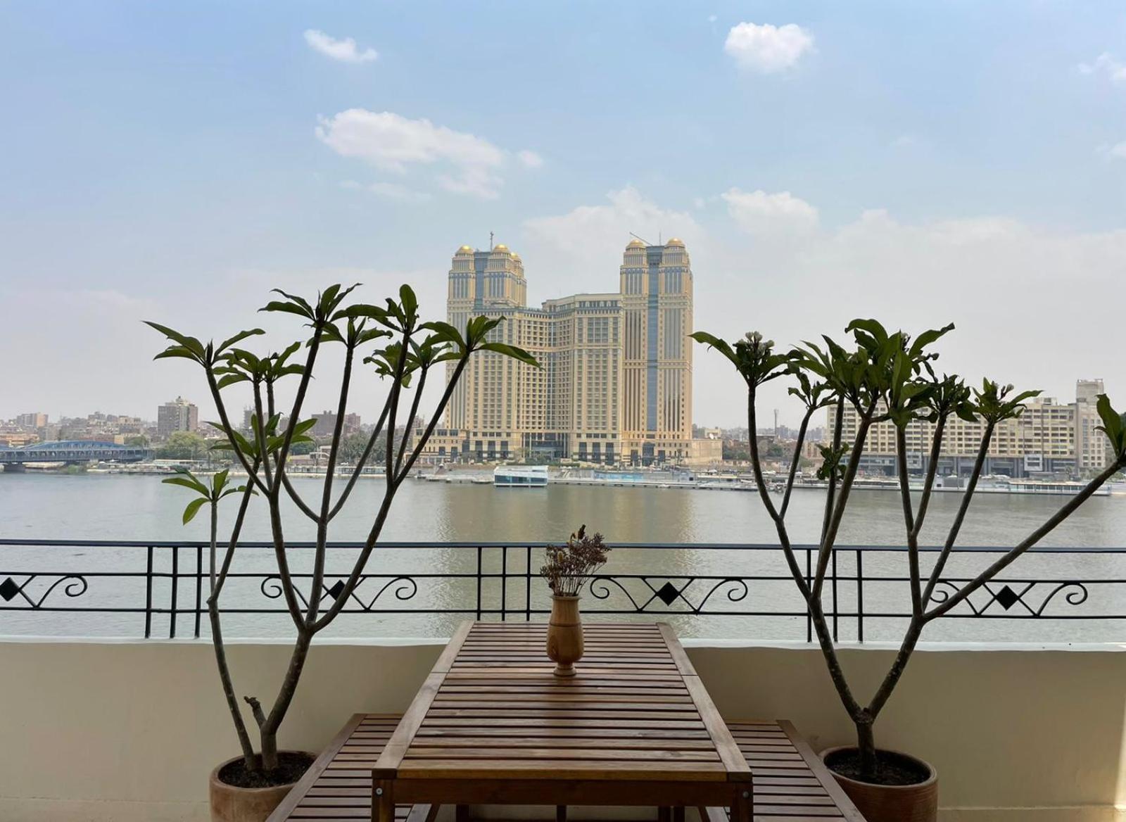 Luxury On The Nile - Zamalek Apartments Il Il Cairo Esterno foto